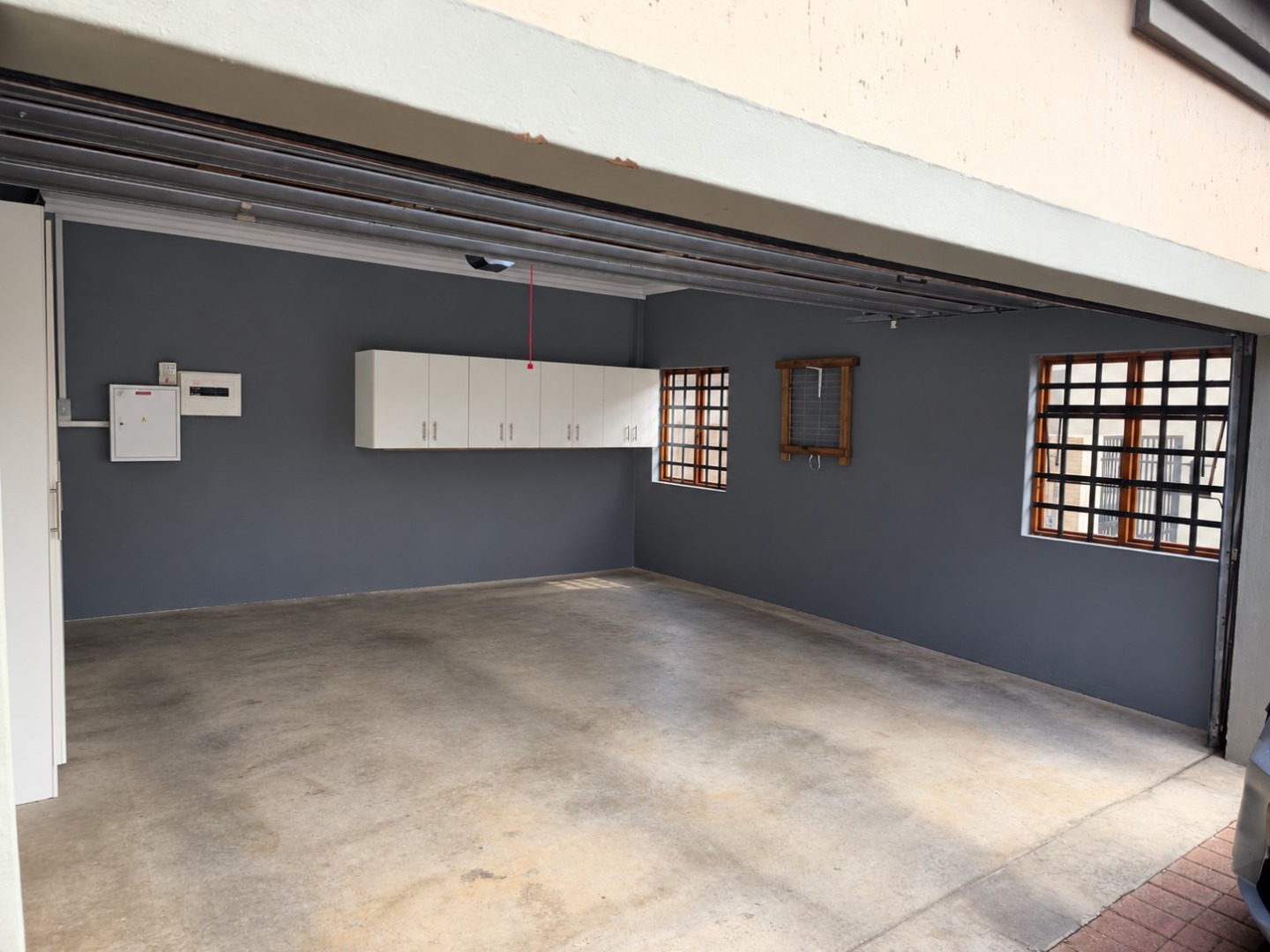 Double garage and solar