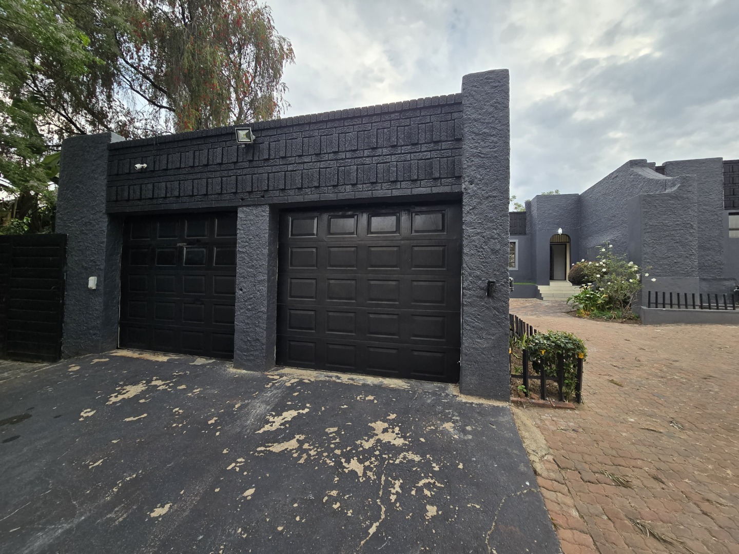 2 Car Garage