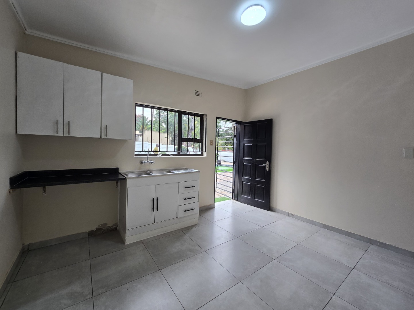 Cottage Kitchenette