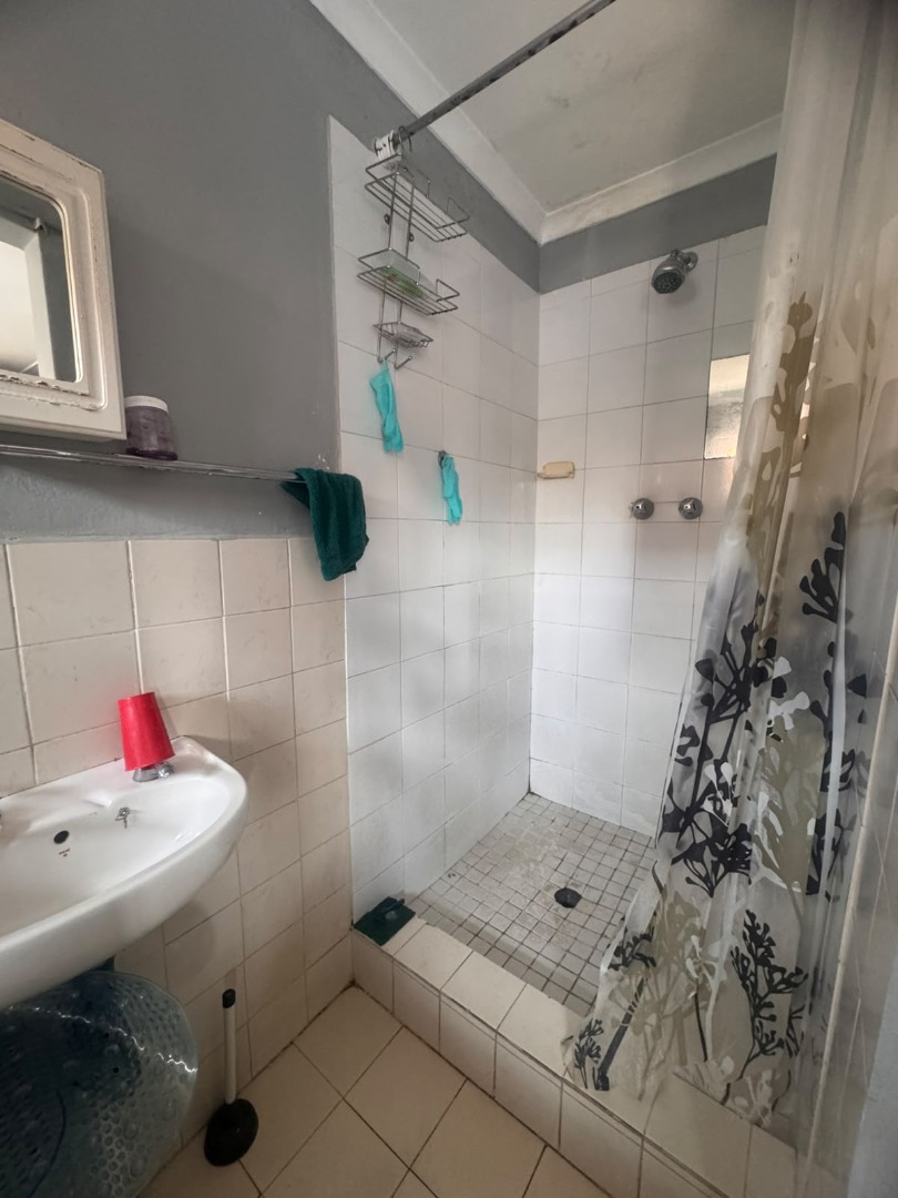 Ensuite shower