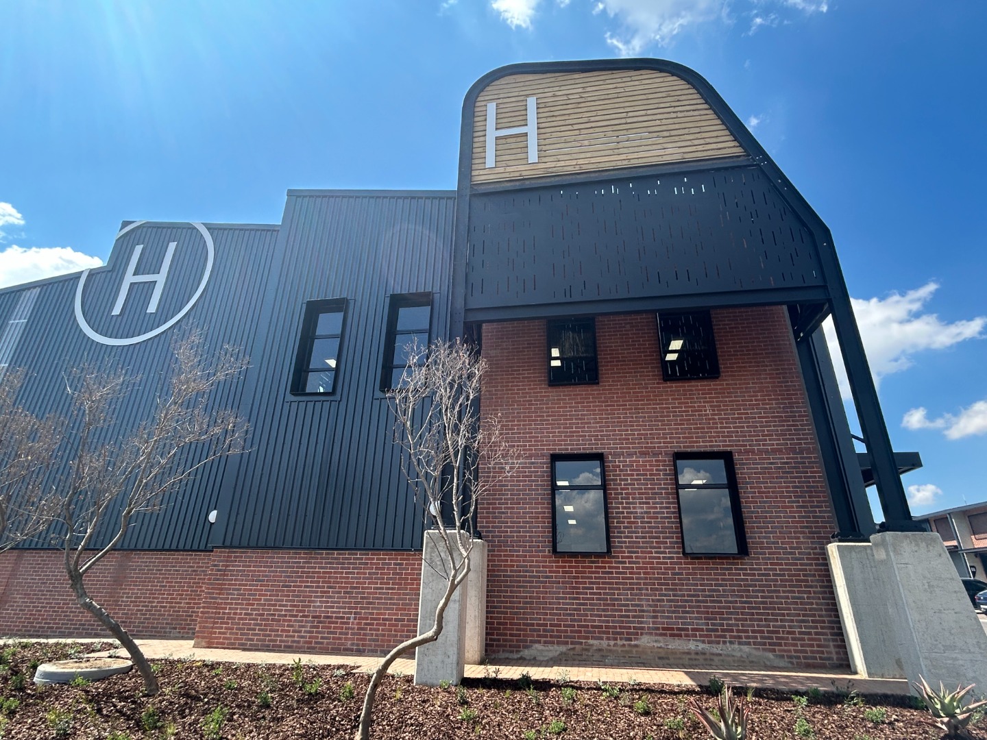 Riversands Warehouse To Rent
