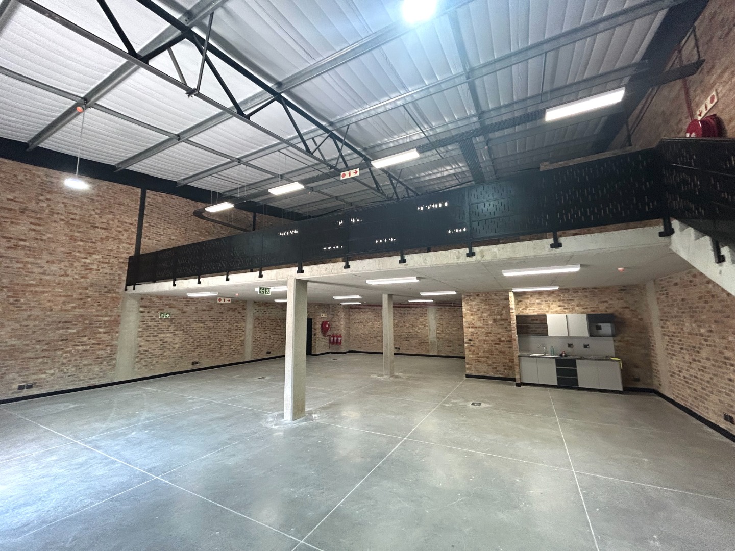 Warehouse To Rent In Riversands Midrand