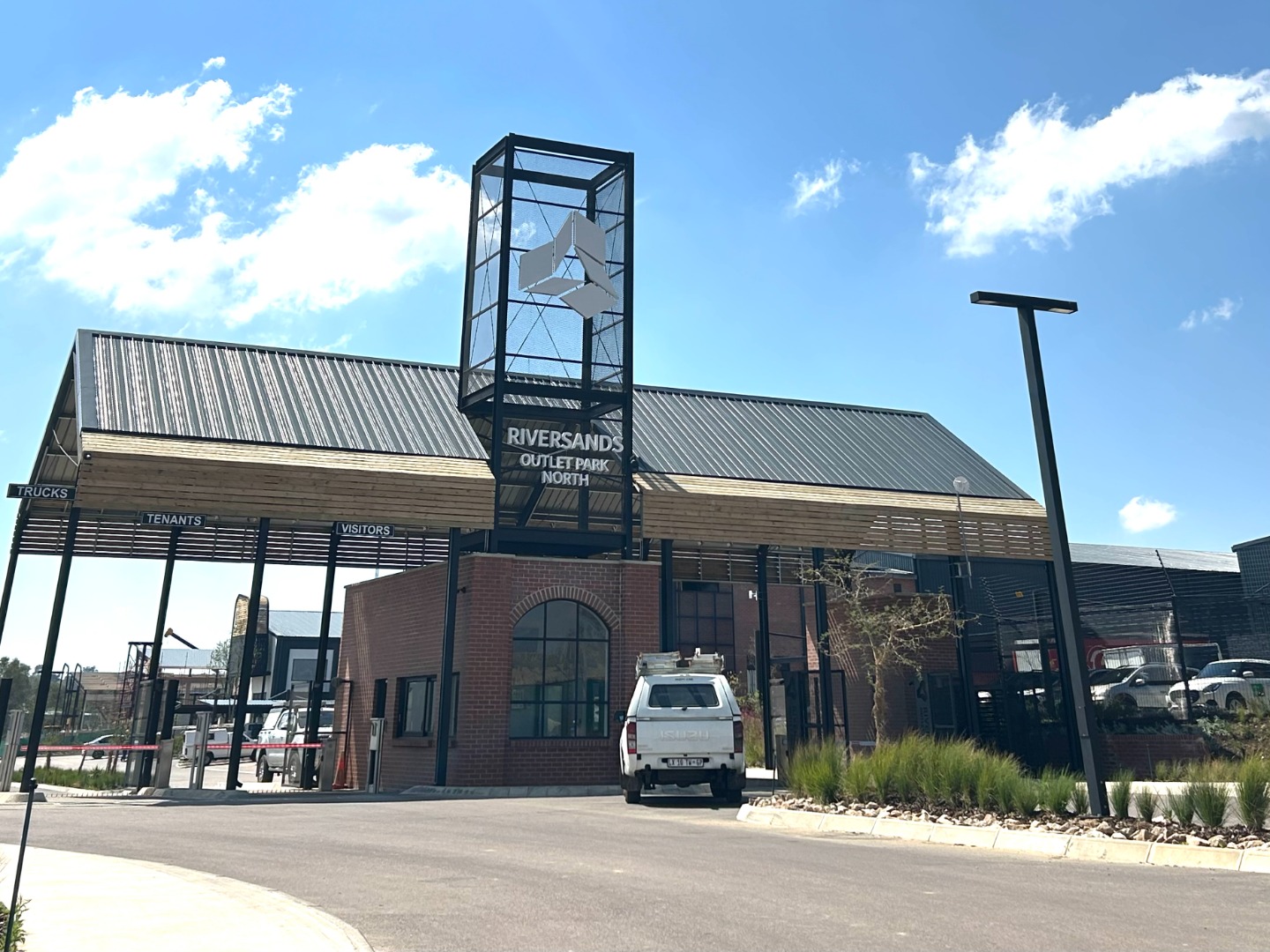 Riversands Outlet Park