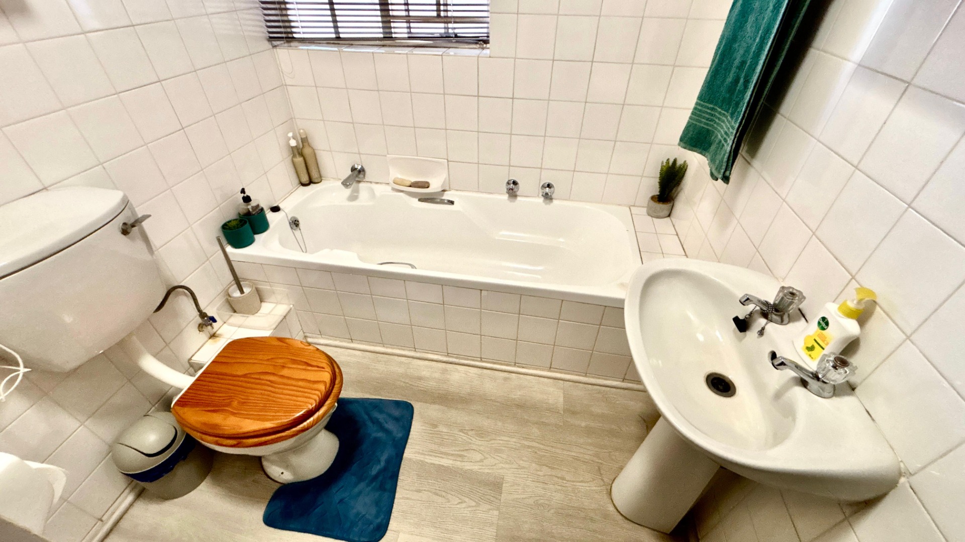 2nd bathroom