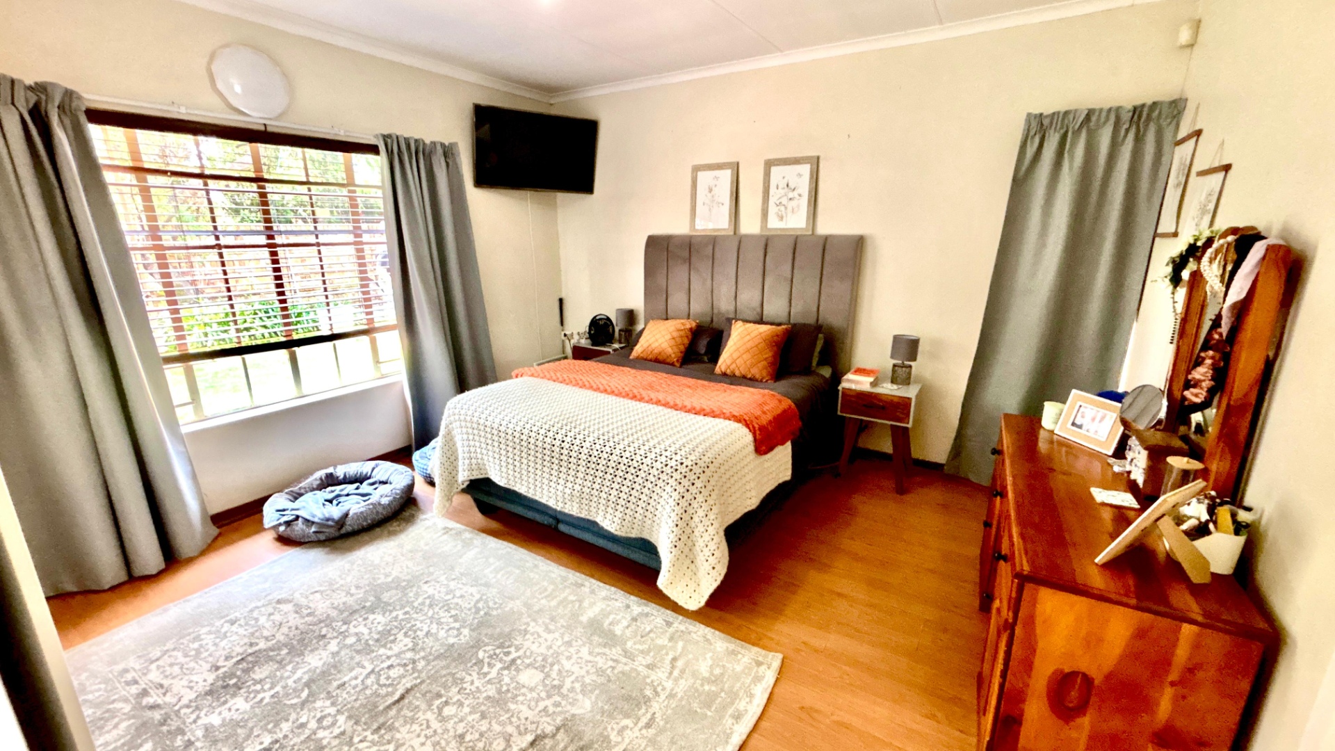 Main bedroom