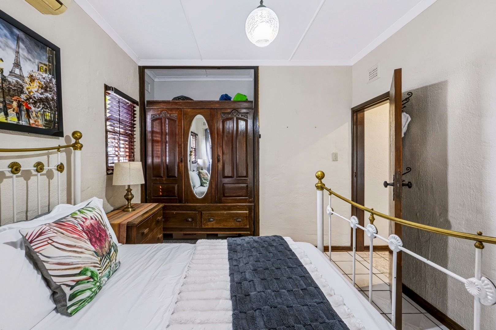 2n bedroom