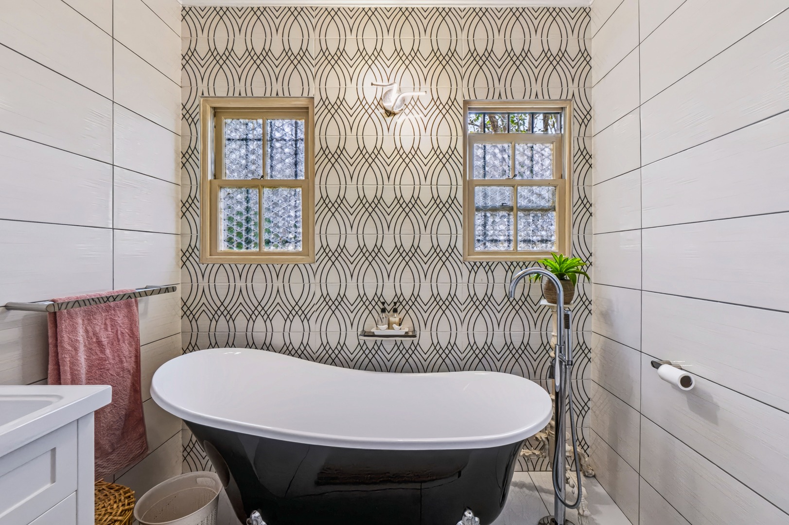 Main en suite