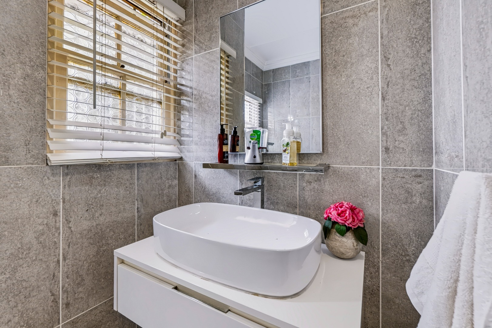 2nd bathroom