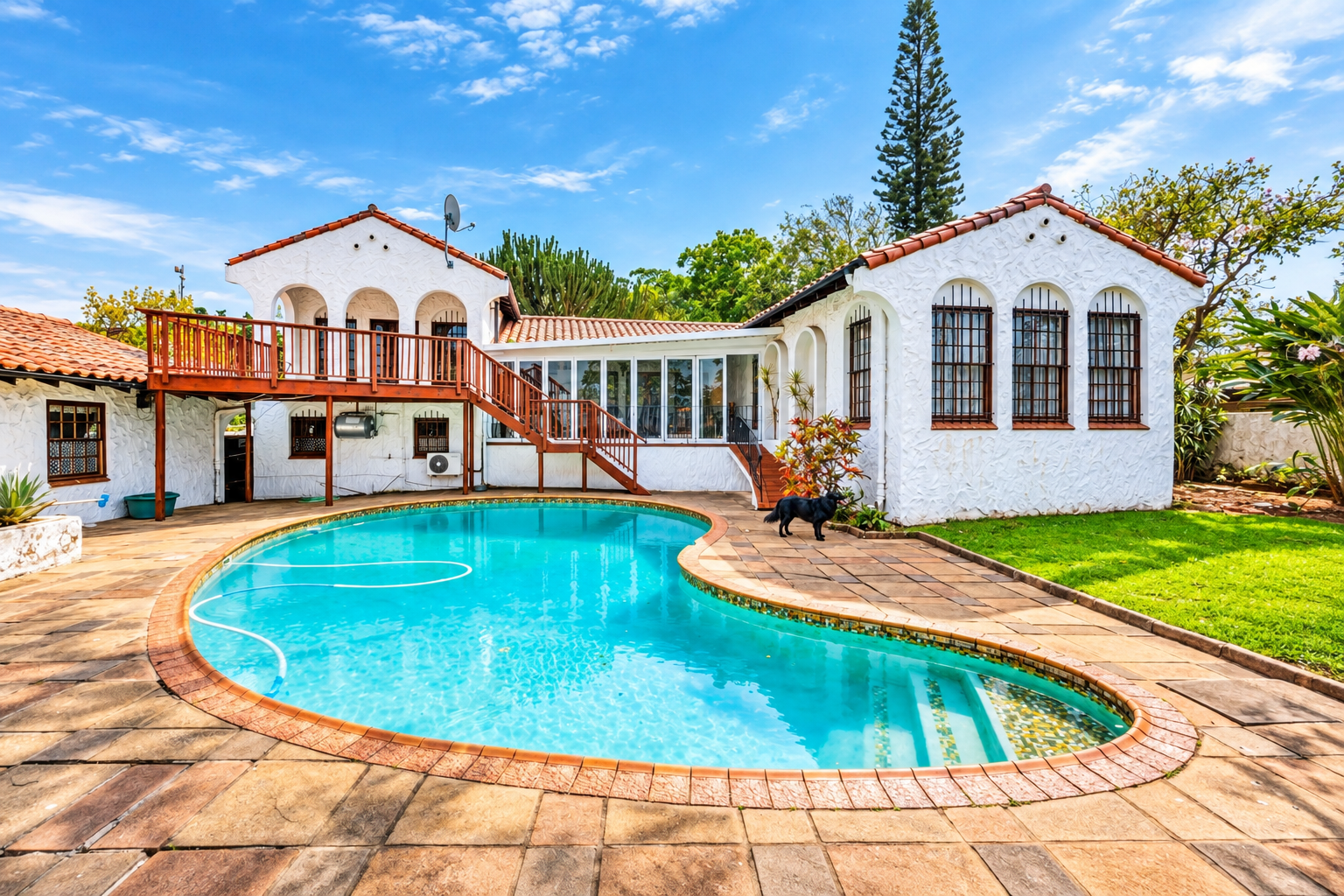 Back garden-pool and deck