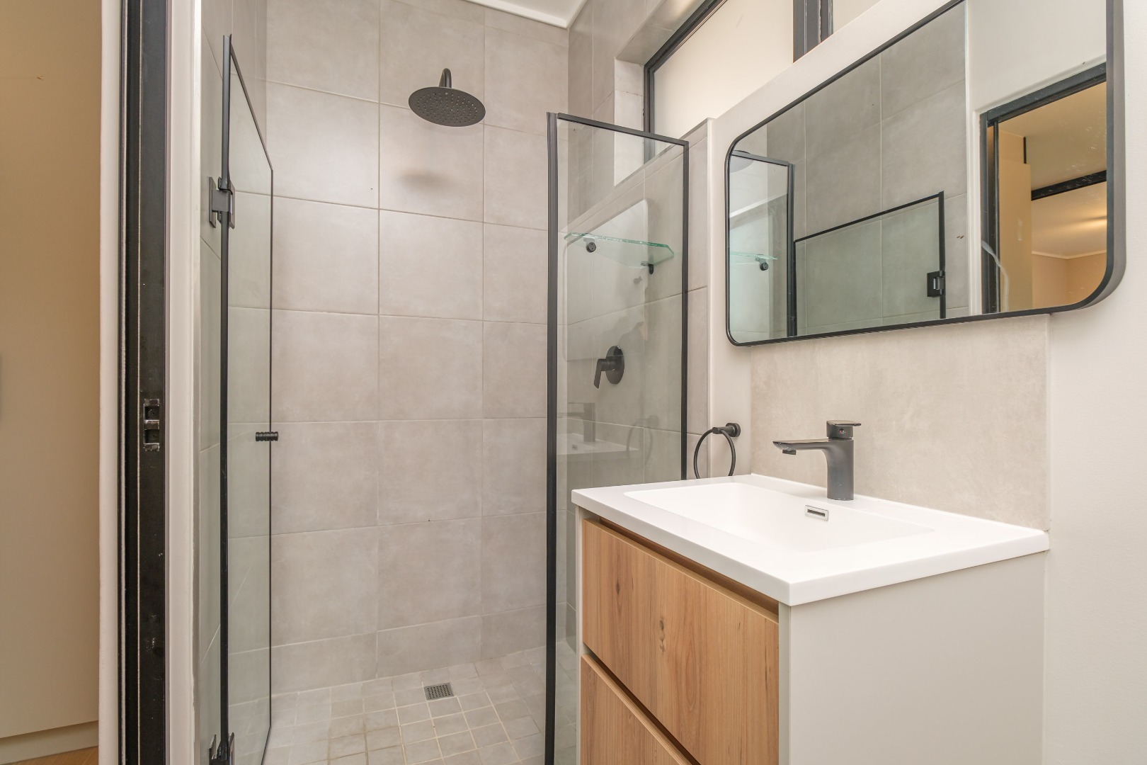 Super sized shower