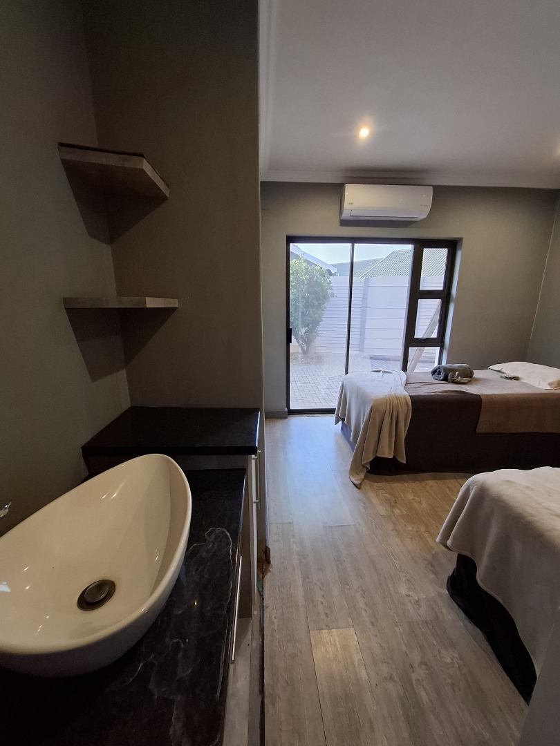 Messaage room 4