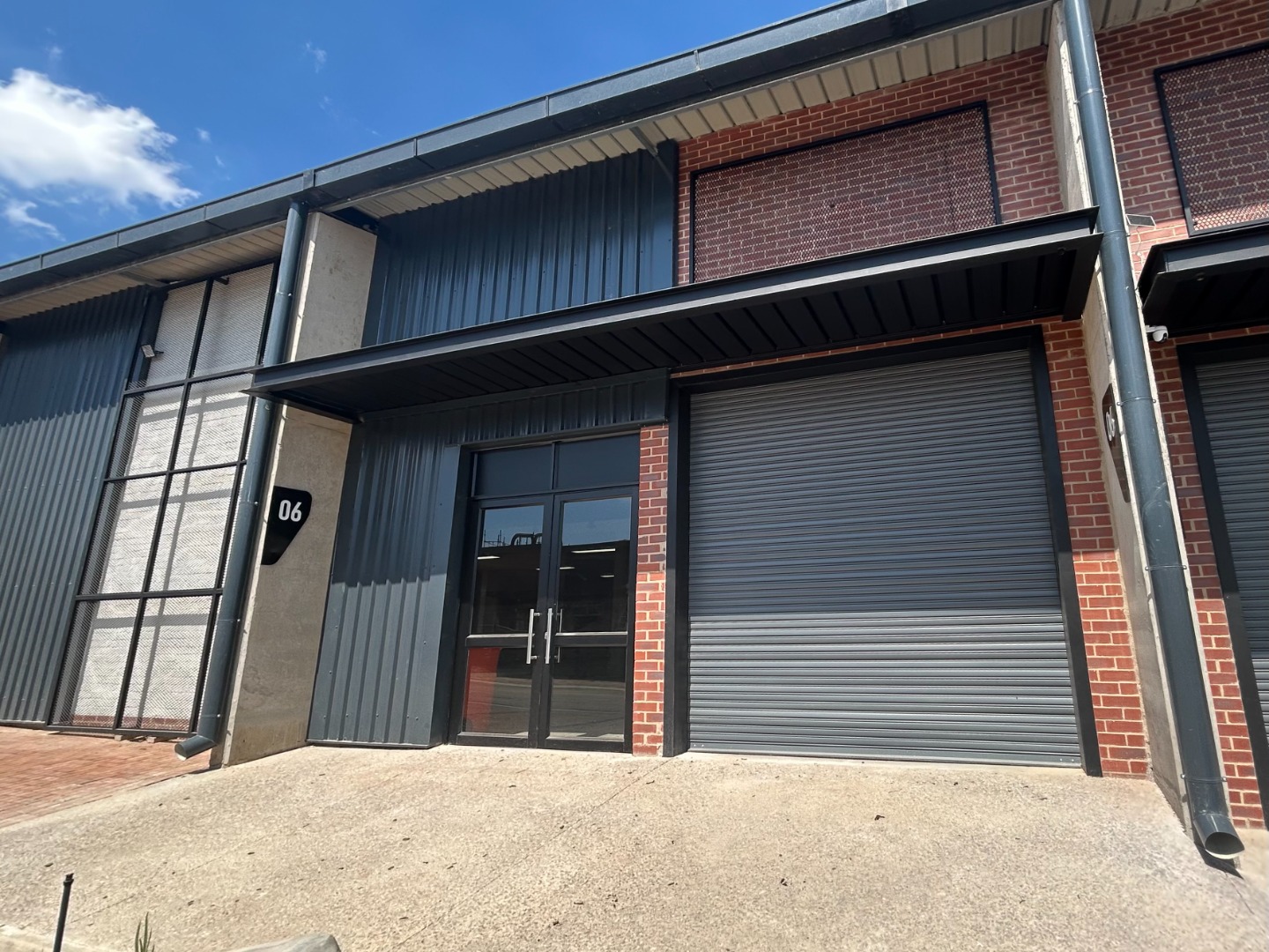 Riversands Warehouse To Rent