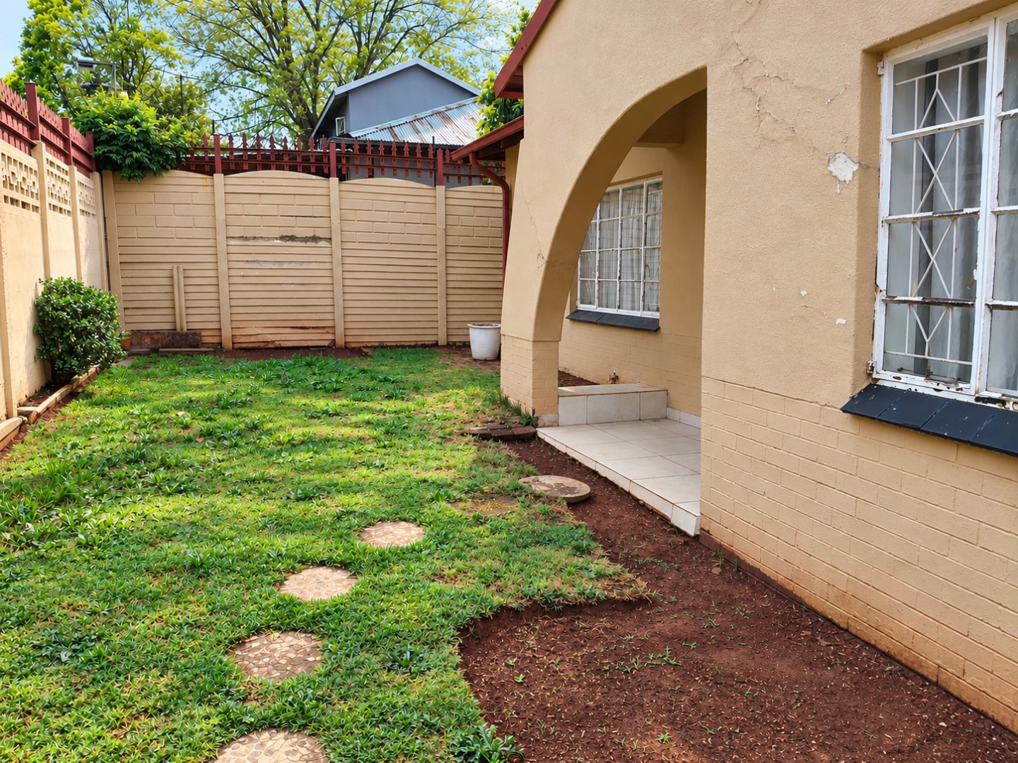 Charming Georgian-Style 3-Bedroom Home in Westdene. Ideal student accommodation!