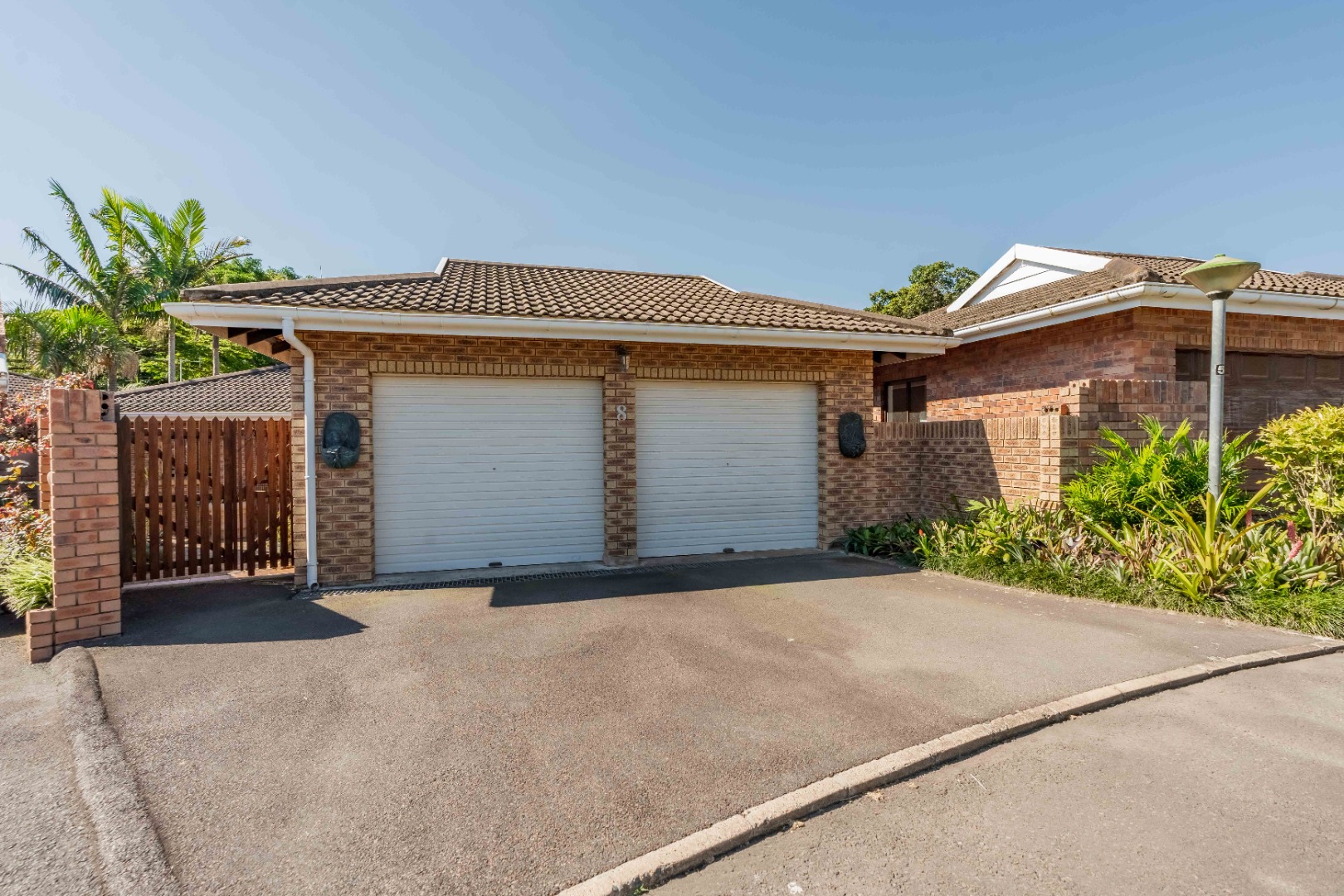 2 Bedroom House for Sale in Manors in Manors