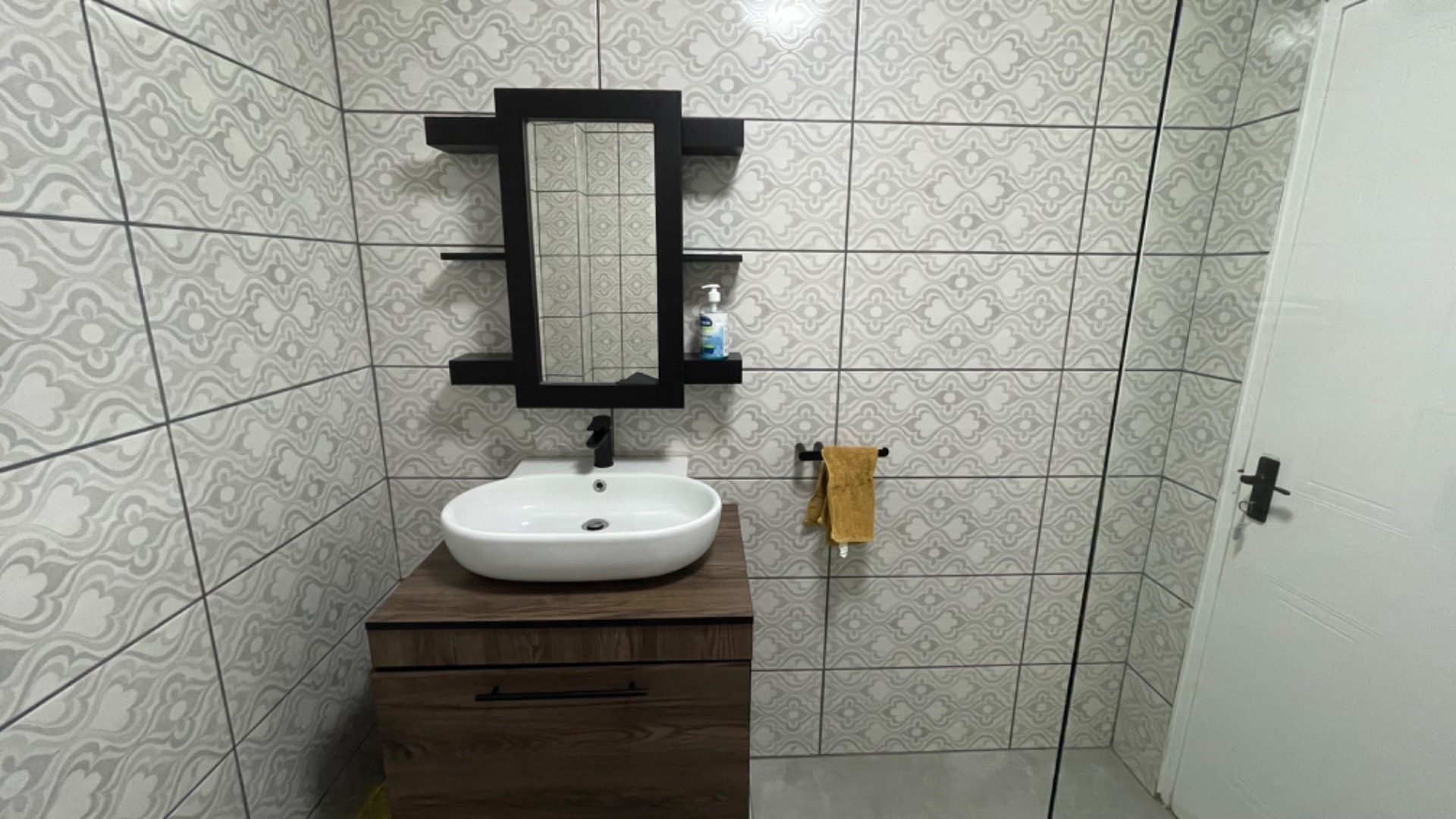 GUEST BATHROOM