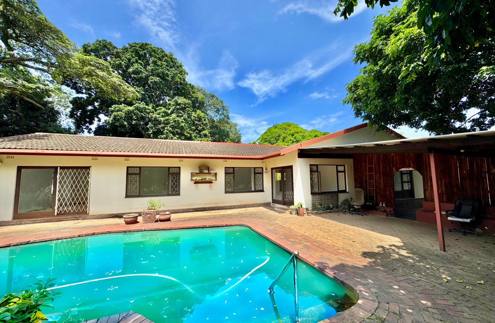 4 Bedroom House to Rent in Umtentweni in Umtentweni