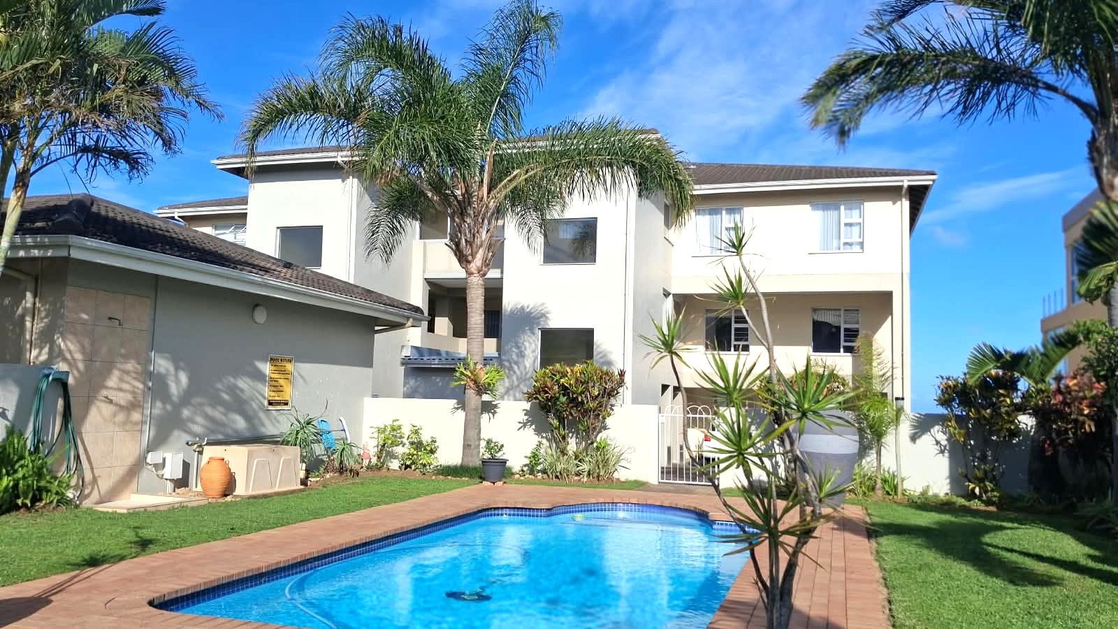 3 Bedroom Apartment for Sale in Manaba Beach in Manaba Beach