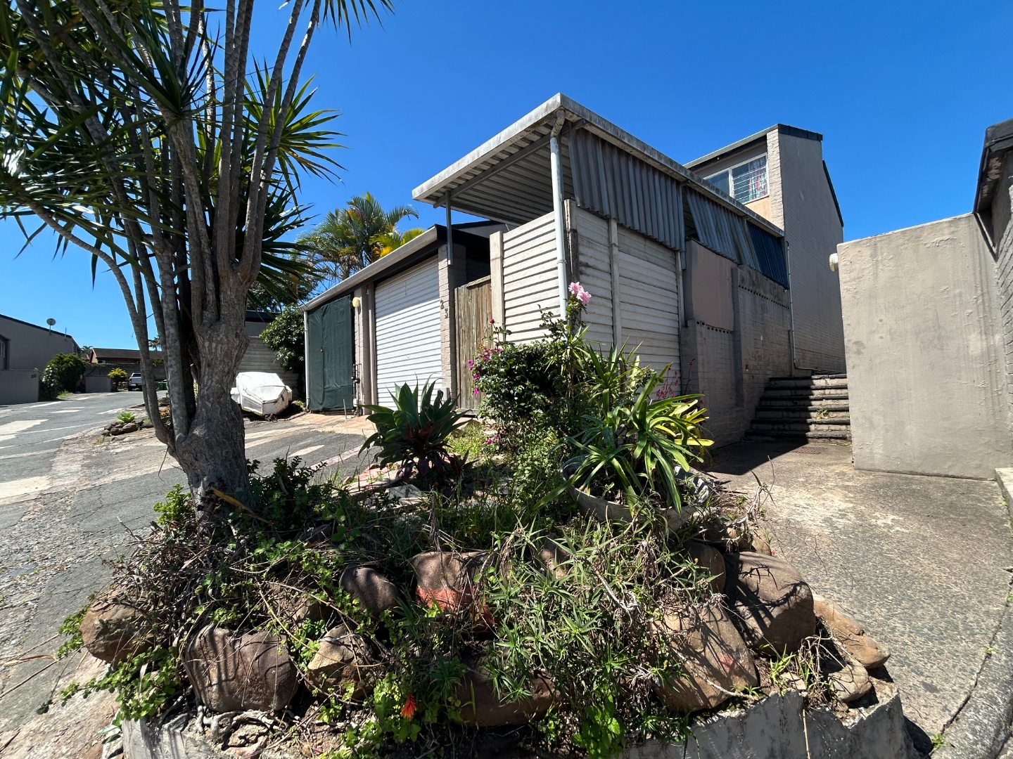 2 Bedroom Townhouse to Rent in Pinetown Central in Pinetown Central