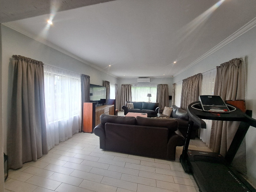 Entering the lounge